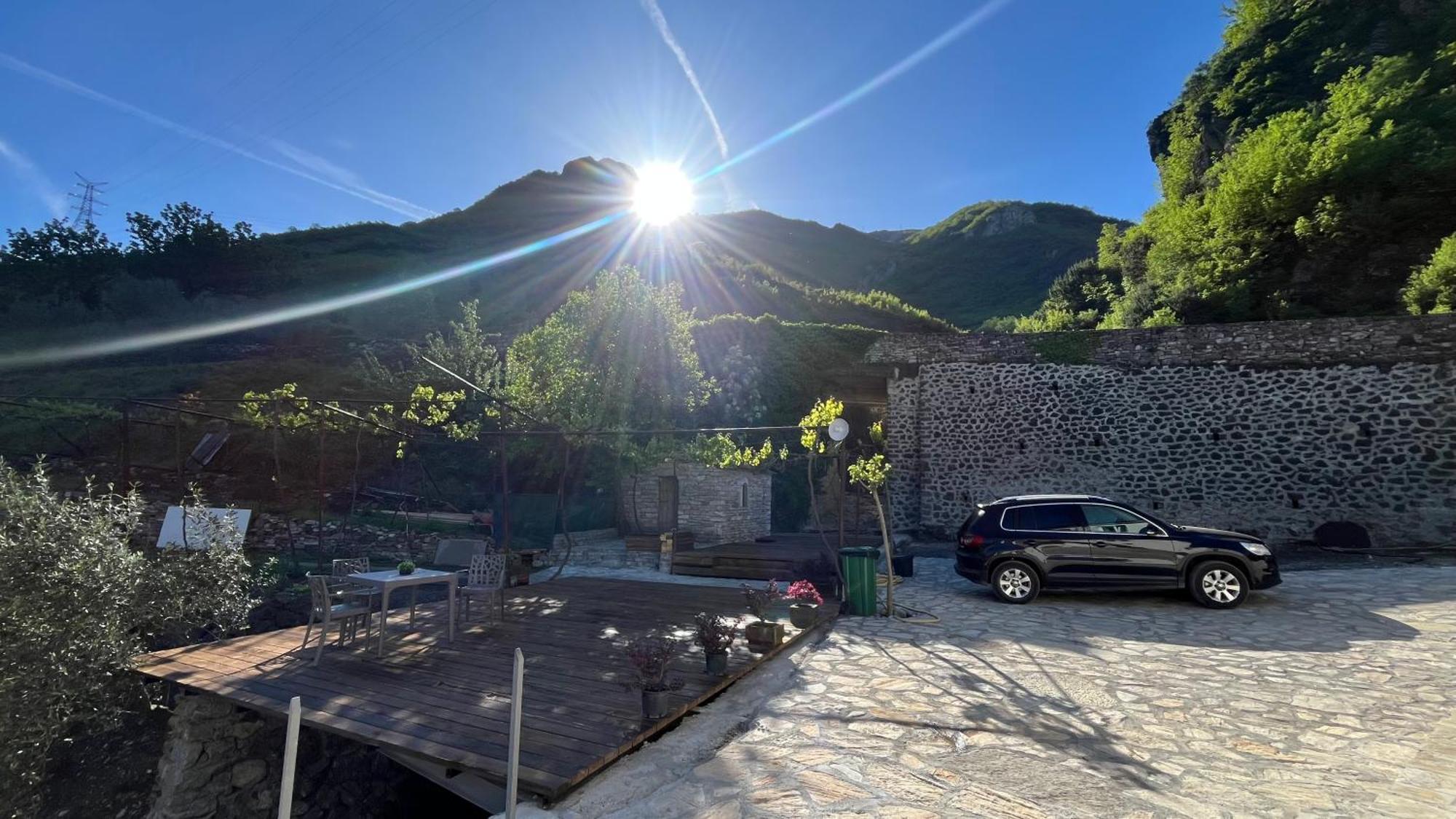 Hotel Davids Koman Εξωτερικό φωτογραφία