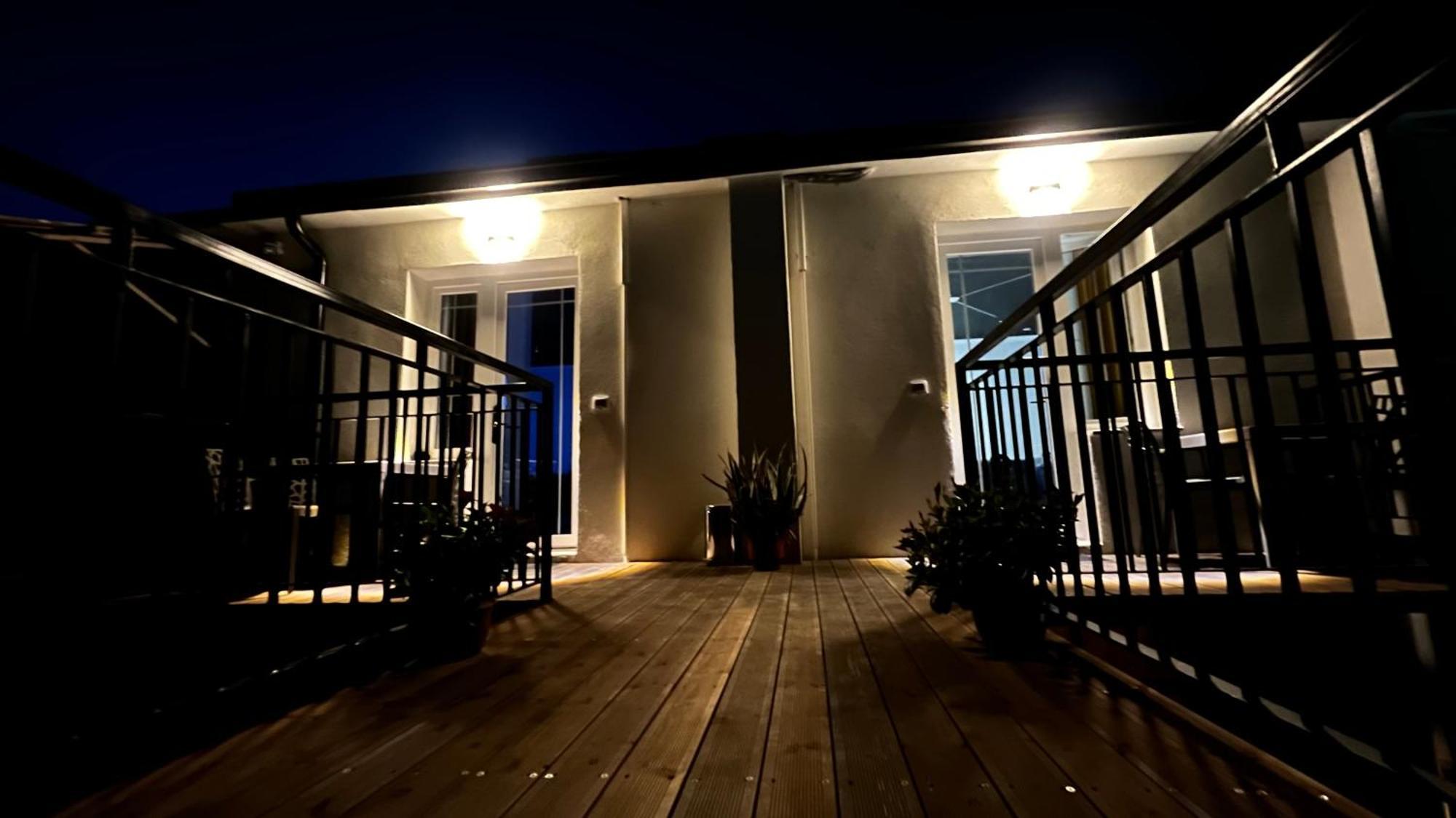 Hotel Davids Koman Εξωτερικό φωτογραφία