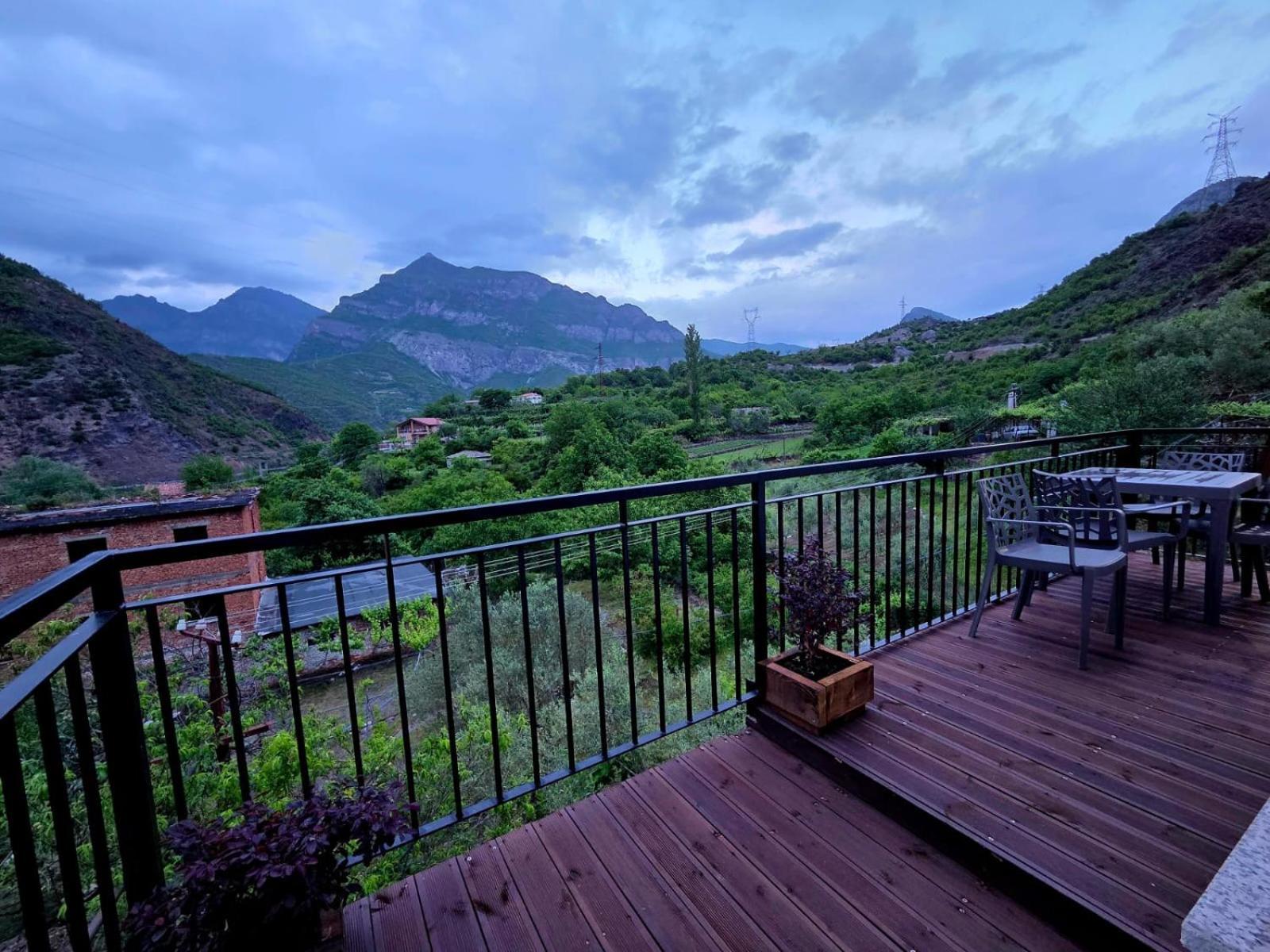 Hotel Davids Koman Εξωτερικό φωτογραφία
